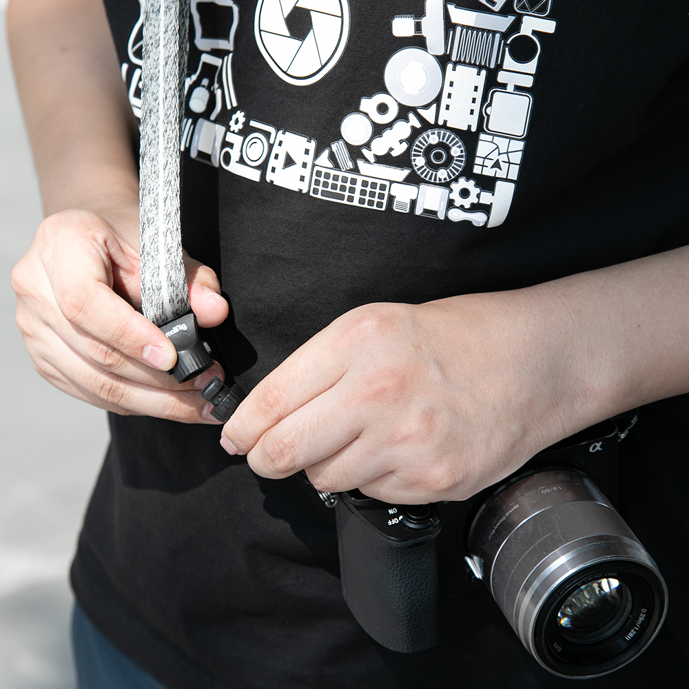 camera shoulder strap quick release