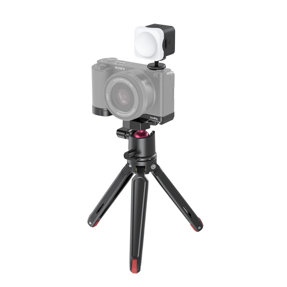 sony vlogging camera with tripod